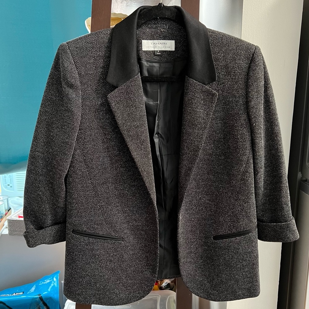 Tahari Blazer - size 6 - used